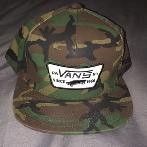 Camouflage Vans hat